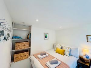 Romantic Cabin Retreat on 50-Acre Suffolk Farm