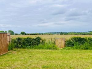 Romantic Cabin Retreat on 50-Acre Suffolk Farm
