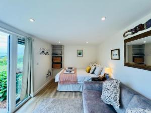 Romantic Cabin Retreat on 50-Acre Suffolk Farm