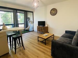Appartements ACROPOLIS - Parking : photos des chambres