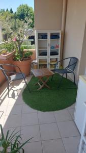 Maisons d'hotes Belle chambre avec terrasse : photos des chambres