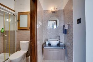 Glabur Stays! The One -1 - Elite Marina Front!