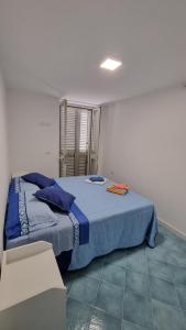 Villa Dei Santi, Azzurro