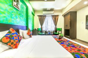 FabHotel Ranjanas - Nr humkar Chowk