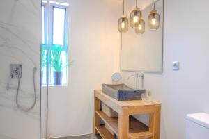 Villas CABOTS Villa Moderne Tout Confort Grand Jardin & Piscine : photos des chambres