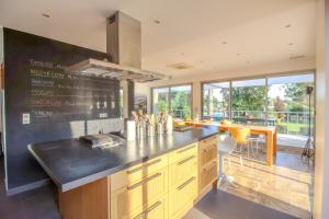 Villas CABOTS Villa Moderne Tout Confort Grand Jardin & Piscine : photos des chambres