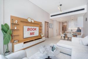 Free housekeeping visits during your stay - StayShort - Amazing 1 Bedroom Apartment that sleeps 4 in JVC