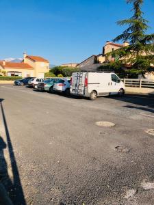 Maisons de vacances Villa with pool : photos des chambres