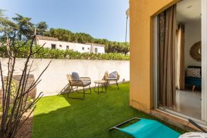 Le Grand Bleu Comfortable Apartment in the Pinède District