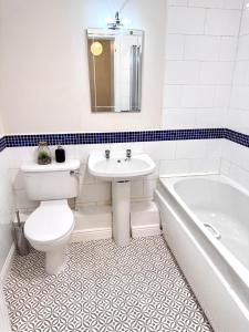 Comfy 3BD City & Airport access