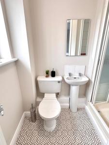 Comfy 3BD City & Airport access