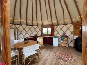 Tentes de luxe Yourte nature & calme proche Futuroscope : photos des chambres