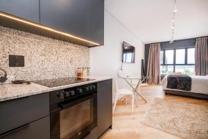 Paarl Studio With Onsite Parking & Modern Comforts