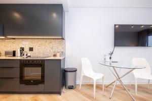 Paarl Studio With Onsite Parking & Modern Comforts