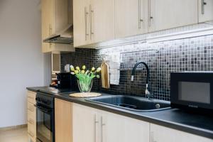 Loutraki luxury city center apartment