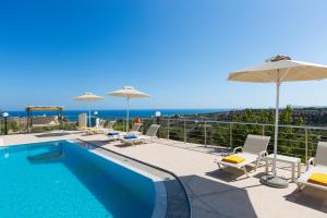 Diamantis Villa, Serene Oasis with SeaViews, By ThinkVilla