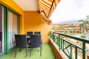 Home2Book Cozy Terrace with Pool Views