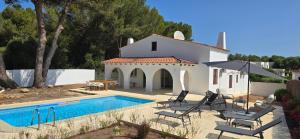 Villa climatisée, piscine privée et grand jardin