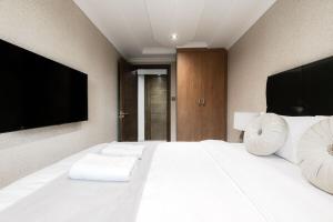 Chic 3BDR in Prime Central Location