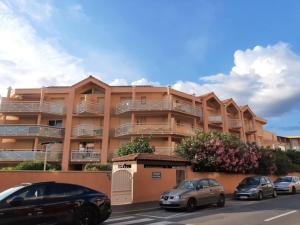 Valras-Loc - T2 Piscine Terrasse