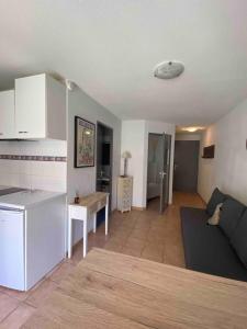 Valras-Loc - T2 Piscine Terrasse