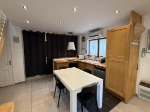 Maisons de vacances Valras-Loc Villa Cecile - Maison Centre & Plage : photos des chambres