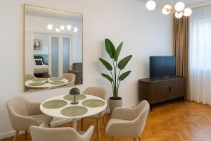 Emerald Escape - near Cismigiu Park