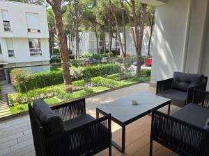 Blue Harmony Lalzi Bay