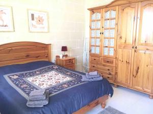 Bright and Airy Flat in Marsalforn, Gozo