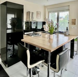 Maisons de vacances Maison spacieuse avec terrasse - DABNB : Maison 2 Chambres