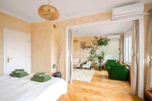 TERRA Design - Award-Winning Apartment - by Flat Manager