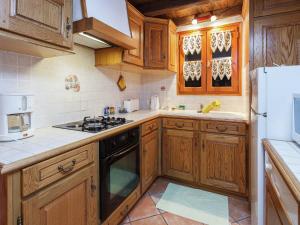 Maisons de vacances Holiday Home in Auvergne with Roofed Garden and Terrace : photos des chambres