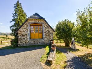 Maisons de vacances Holiday Home in Auvergne with Roofed Garden and Terrace : photos des chambres