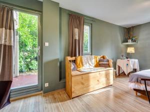 Maisons de vacances Holiday Home in Auvergne with Roofed Garden and Terrace : photos des chambres