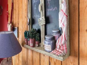 Maisons de vacances Holiday Home in Auvergne with Roofed Garden and Terrace : photos des chambres
