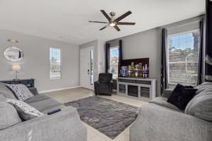 6 Bedrooms - 5,5 Bathrooms - Bella Vida 4529Ss