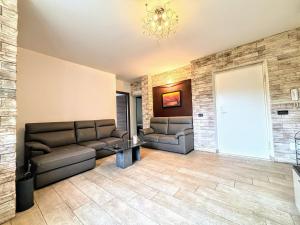 - Rustic Charm with Garden & Pool -