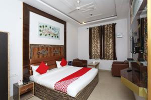 Super Hotel O Shree Radha Resort
