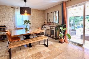Villas Belle Maison climatisee piscine a 2 pas du centre de Bedoin : photos des chambres