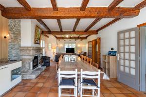 Maisons de vacances Pradic 15 personnes , Cheminee , Jardin , Plage a pied : photos des chambres