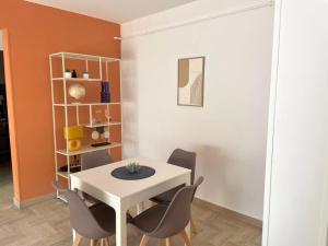 Appartements Tango T2 Clim, Centre-Ville, Parking, Wifi : photos des chambres