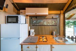 Campings Lodge 1 - Domaine Des Landes : photos des chambres