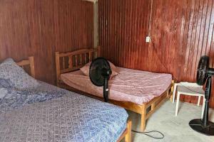 Room on Barco Hundido Island