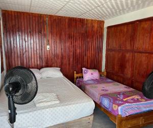 Room on Barco Hundido Island