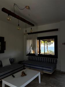 Konstantinos Polichrono Residence