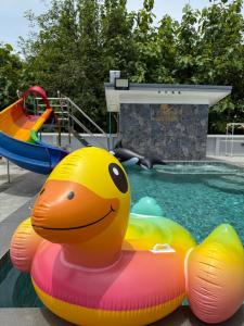 เพชรกล้าพูลวิลล่า