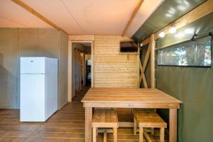 Campings Lodge 3 - Domaine Des Landes : photos des chambres