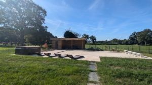 Sejours a la campagne Arnage Corner - Lodge - Piscine - 20pers - Reve au Mans : photos des chambres