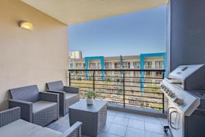 The Blue Horizon Modern Comfort and Breathtaking Views Two Bedroom Umhlanga Ridge Apartment Sleeps Six