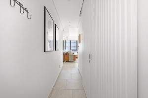 Modern city stay-23rd floor view